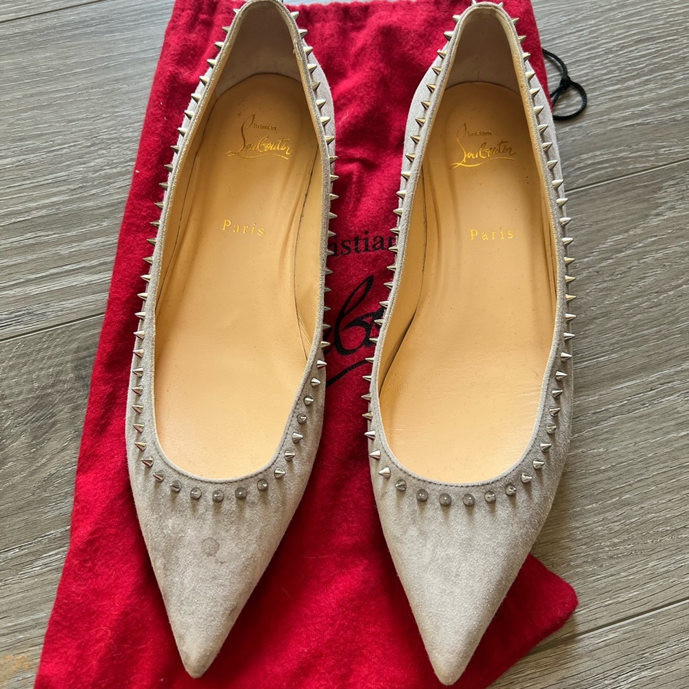 Louboutin Anjalina leather flat